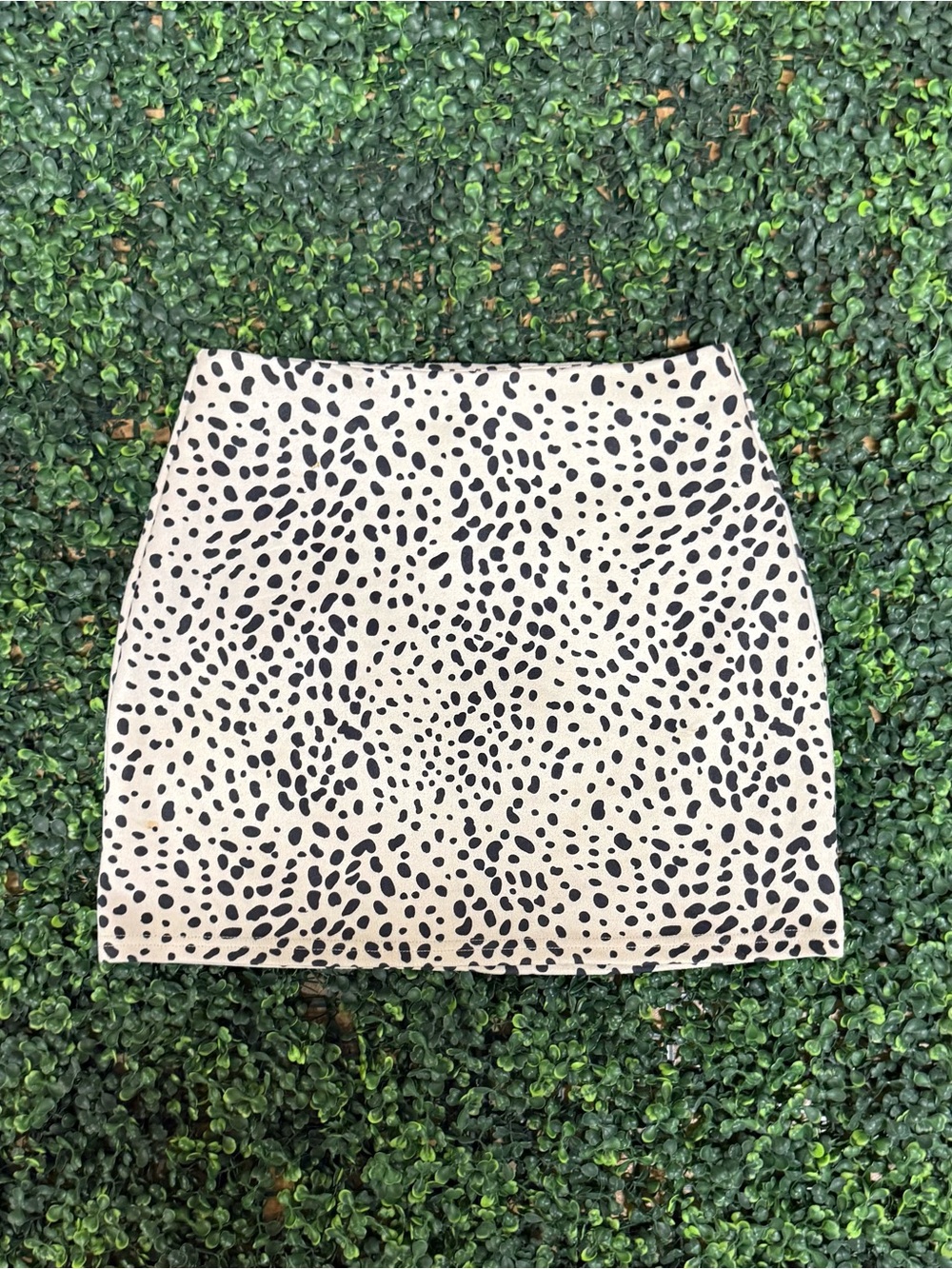 🐆 Altar’d State Spotted Animal Print Mini Skirt – S